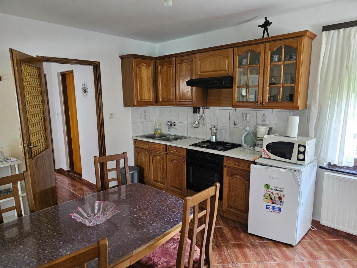 Отель House Spehar Селиште-Дрежничко Экстерьер фото
