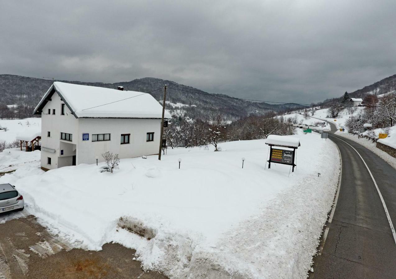 Отель House Spehar Селиште-Дрежничко Экстерьер фото